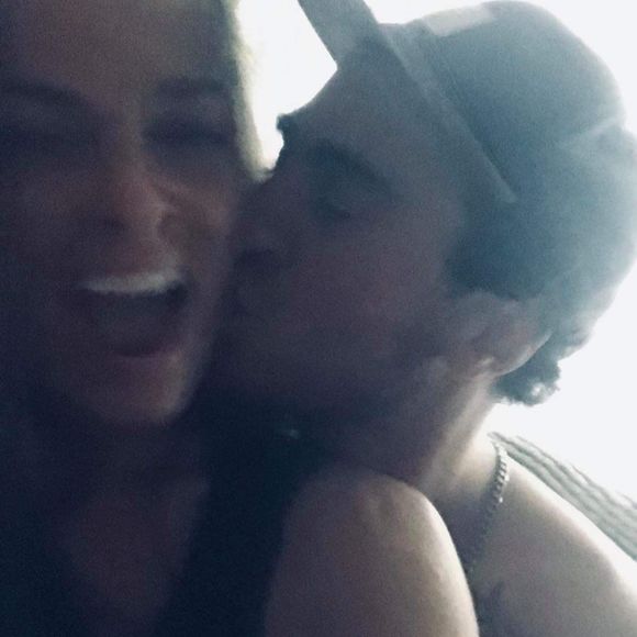 Meet your Posher, Real - Picture 1 of 1